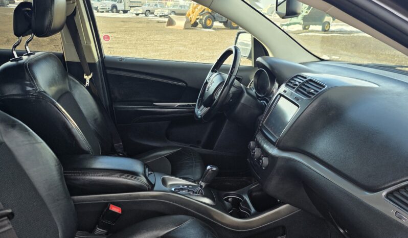 
								2017 Dodge Journey Crossroads SUV full									