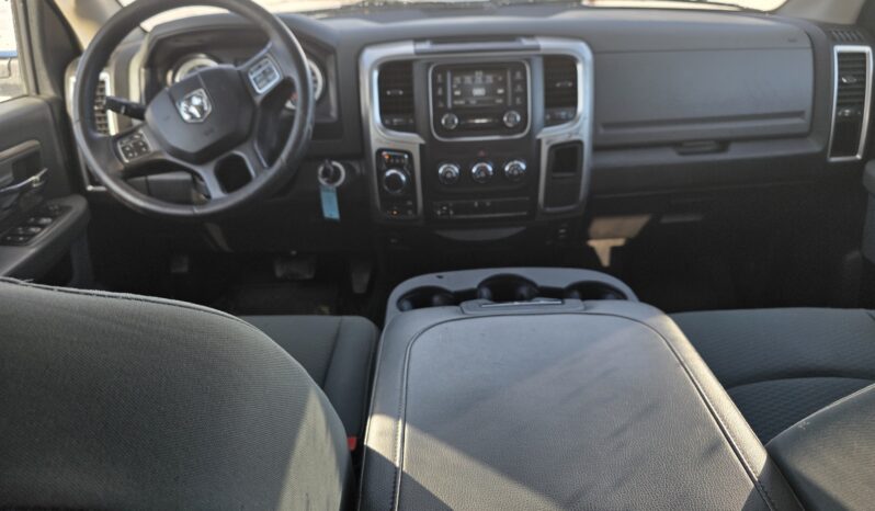 
								2017 Ram 1500 SLT Truck full									