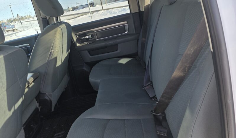 
								2017 Ram 1500 SLT Truck full									