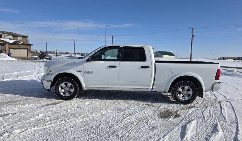 
								2017 Ram 1500 SLT Truck full									