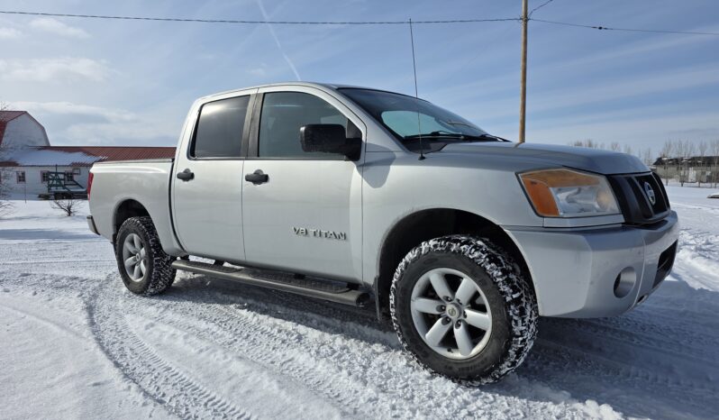 
								2011 Nissan Titan Crew Cab 4×4 Truck full									
