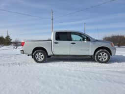 
										2011 Nissan Titan Crew Cab 4×4 Truck full									