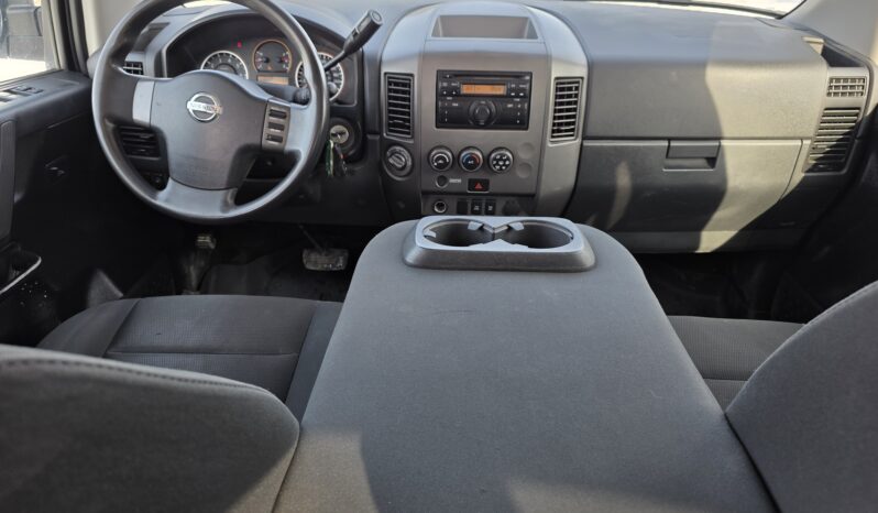 
								2011 Nissan Titan Crew Cab 4×4 Truck full									