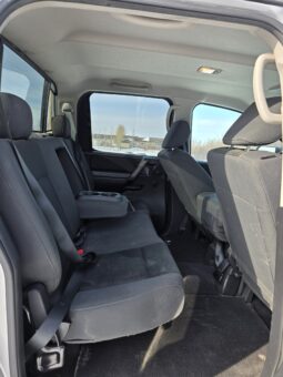 
										2011 Nissan Titan Crew Cab 4×4 Truck full									