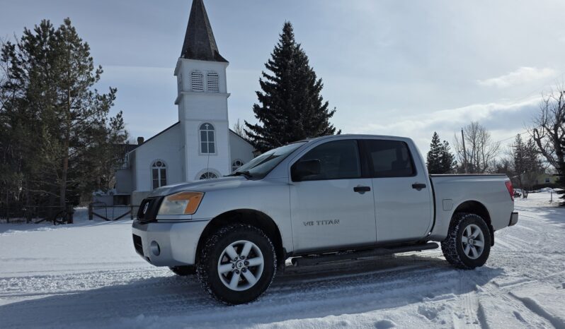 
								2011 Nissan Titan Crew Cab 4×4 Truck full									