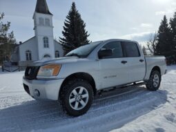 
										2011 Nissan Titan Crew Cab 4×4 Truck full									