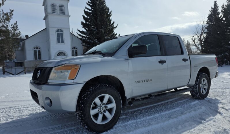 
								2011 Nissan Titan Crew Cab 4×4 Truck full									